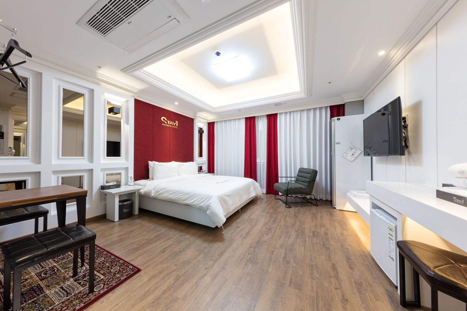 stay suite (air purifier) | individually decorated, desk, laptop workspace, blackout curtains