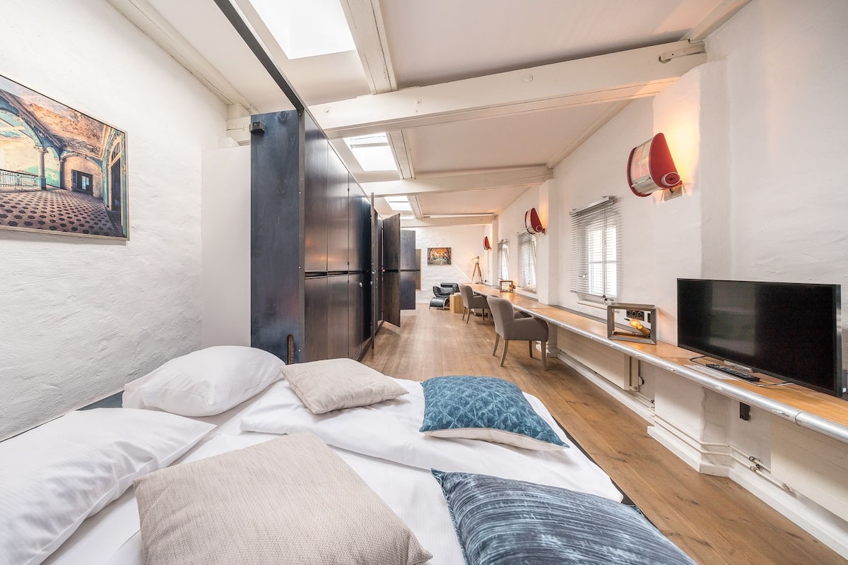 Apartment (Blauer Raum)