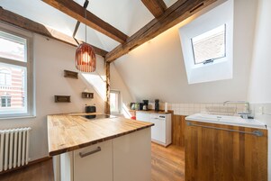 Apartment (Maisonette mit Kamin) | Individually decorated, individually furnished, desk, free WiFi