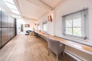 Apartment (Blauer Raum) | Living area | Flat-screen TV - Design Apartments - "Im Holländerhaus" (Potsdam)