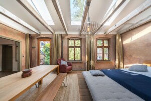 Apartment (Remise mit Balkon) | Individually decorated, individually furnished, desk, free WiFi