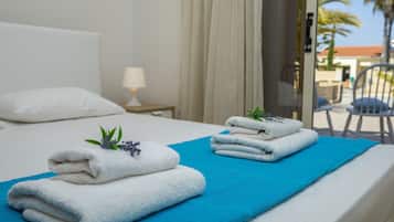 Villa, 3 Bedrooms, Terrace, Sea View | 3 bedrooms, iron/ironing board, cribs/infant beds, free WiFi