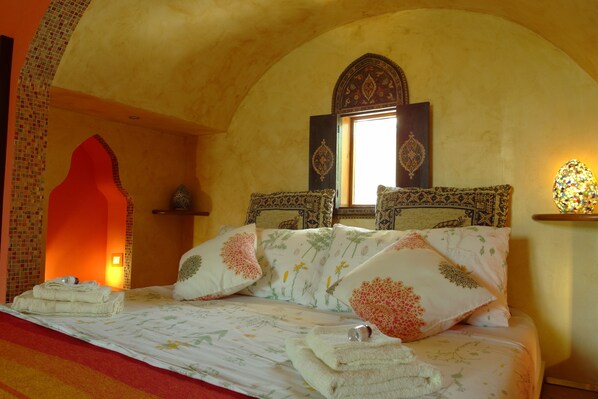 In-room safe, free cots/infant beds, free WiFi