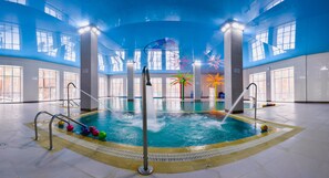 Piscine couverte, piscine extérieure