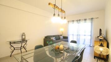 Appartement, 1 chambre | Restauration dans la chambre