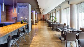 Dagelijks ontbijtbuffet (EUR 15 per persoon)