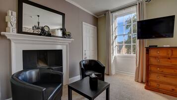 Adventure Room (King Size Bed) | In-room safe, individually decorated, individually furnished, free WiFi