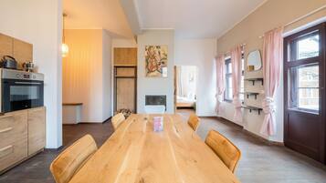 Design-lejlighed | Opholdsområde | 0-tommers fladskærms-tv med satellitkanaler, tv