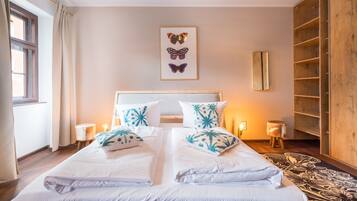 2 habitaciones, decoración personalizada y muebles diferentes