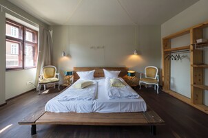 Design Apartment | 2 bedrooms, individually decorated, individually furnished