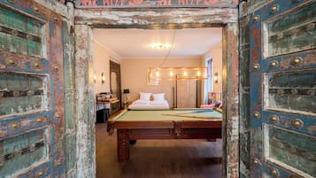 Design Apartment | 2 bedrooms, individually decorated, individually furnished