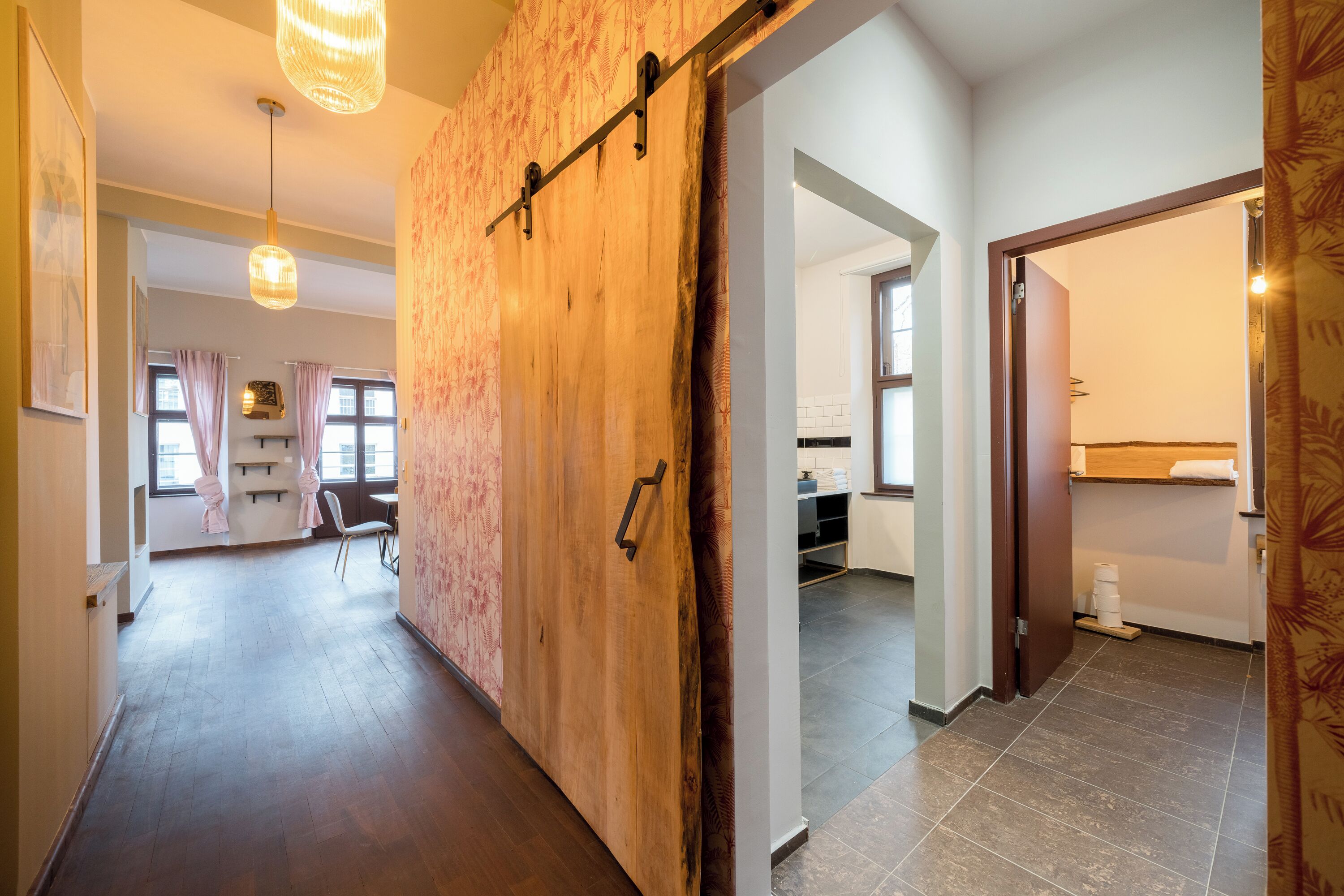Design Apartment | Living area | 0-inch flat-screen TV with satellite channels, TV