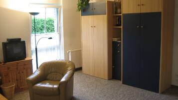 Televisión, libros y estéreo