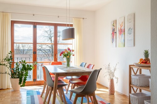 Bright, large vacation apartment "La Perla Seapearl"  close to the lake