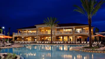 Piscine extérieure, piscine chauffée