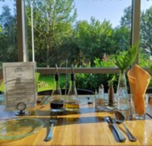 Desayuno bufé gratuito y diario