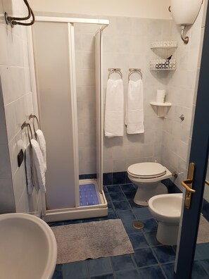 Bathroom - Luna Convento Resort (Staletti)