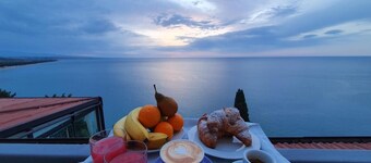 Luna Convento Resort