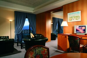 ジュニア スイート | リビング エリア | 薄型テレビ