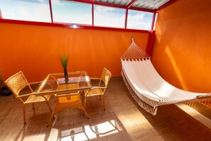 Suite Deluks, jet tub | Lanai