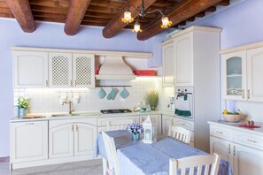 Free daily buffet breakfast - La Maison B&B (Lugo)