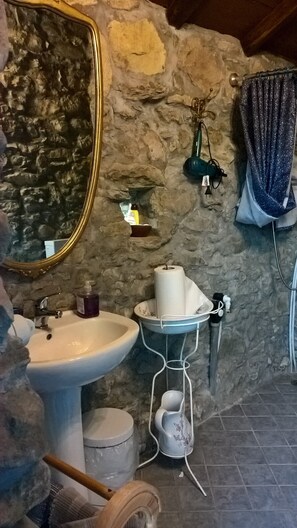 Cottage, Private Bathroom (External) | Bathroom