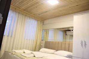Economy Double Room | Premium bedding, minibar, in-room safe, blackout drapes - Miklagord Hotel (Istanbul)