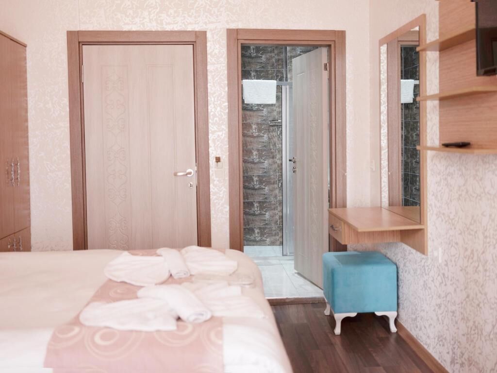 Premium bedding, minibar, in-room safe, blackout curtains