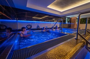 Sauna, hot tub, steam room, body treatments, hydrotherapy