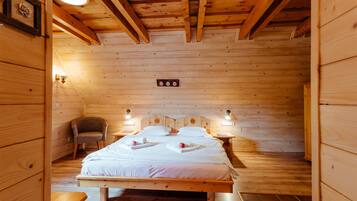 Ropa de cama hipoalergénica, cunas, wifi gratis y ropa de cama