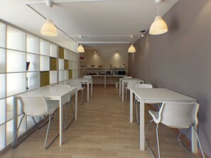 Free daily buffet breakfast  - Bed and Breakfast Villa Sofia (Ponzano Veneto)