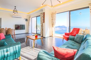 Villa, 1 Schlafzimmer, Meerblick | Wohnzimmer | LCD-Fernseher