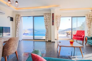 Villa, 1 chambre, vue mer | Coin séjour | Télévision LCD