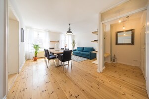 公寓, 3 间卧室 (2. OG links) | 起居区