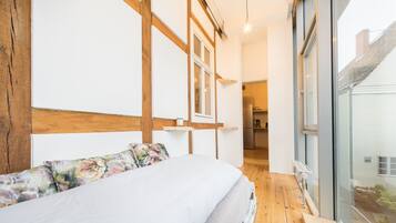 Decoración personalizada, muebles diferentes y escritorio