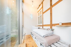 Apartment, 2 Bedrooms (1. OG rechts) | Individually decorated, individually furnished, desk, iron/ironing board - Design Apartments - "Potsdam City 18" (Potsdam)