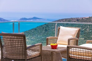 Villa | Balcony - Villa Excellence-Hill Villas Kalkan (Kas)