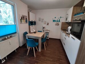Fridge, microwave, oven, stovetop - Apartment near Playmobil, Fürther Mare on foot, 20 minutes to the fair, subway (Fürth)