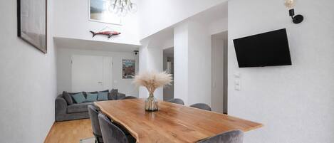 Design Apartment, 3 Bedrooms | Living area