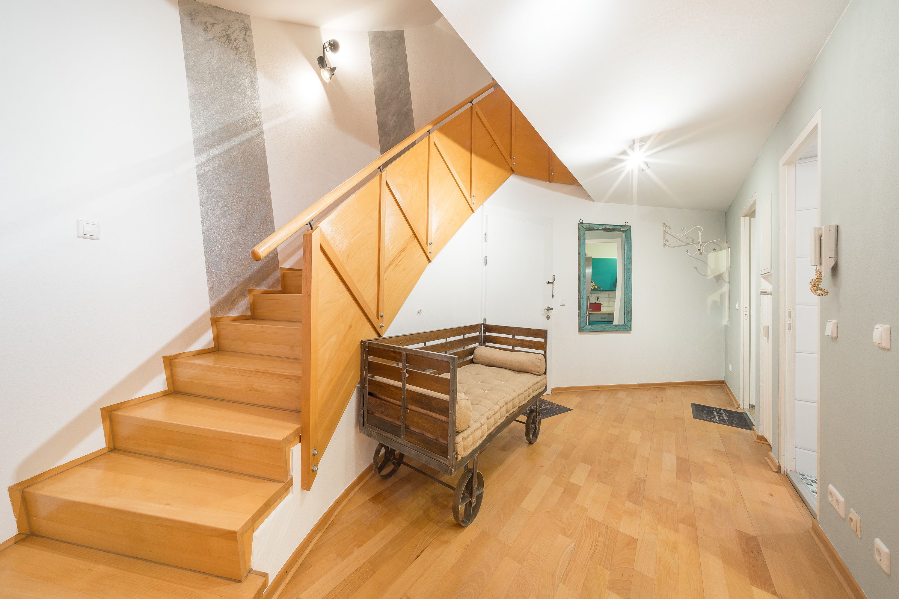 Apartment, 4 Bedrooms | 3 bedrooms, individually decorated, individually furnished, desk