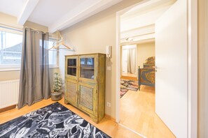 公寓, 4 间卧室 | 3 多间卧室、特色装修、特色家居、办公桌