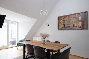 Design Apartment, 3 Bedrooms | Living area