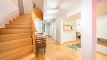Apartment, 4 Bedrooms | 3 bilik tidur, dihias secara berasingan