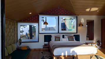 Classic Cottage, 1 Queen Bed, Mountain View | Executive lounge