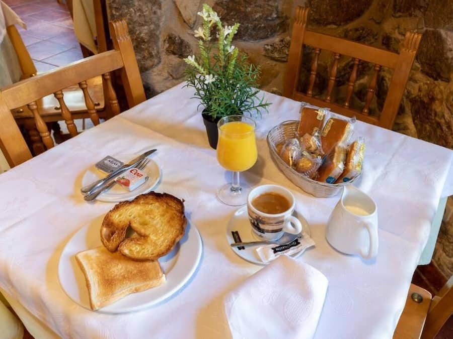 Dagelijks continentaal ontbijt inbegrepen