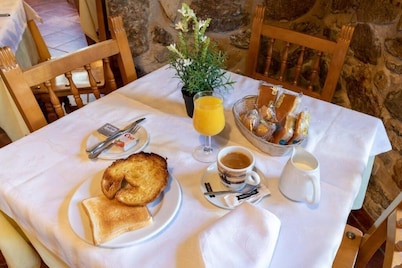 Hostal la Chata by Vivere Stays
