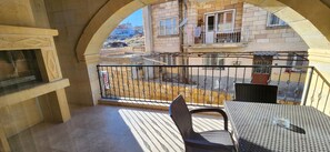 Deluxe Cift Kisilik Oda - Balkonlu | Terrace/patio