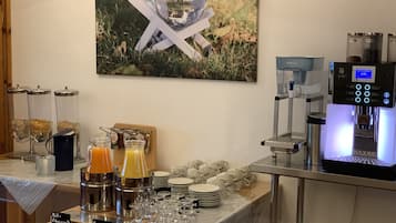 Desayuno bufé gratuito y diario
