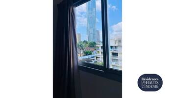 Chambre Supérieure, 1 trÚs grand lit | Coin séjour