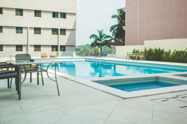 Utomhuspool